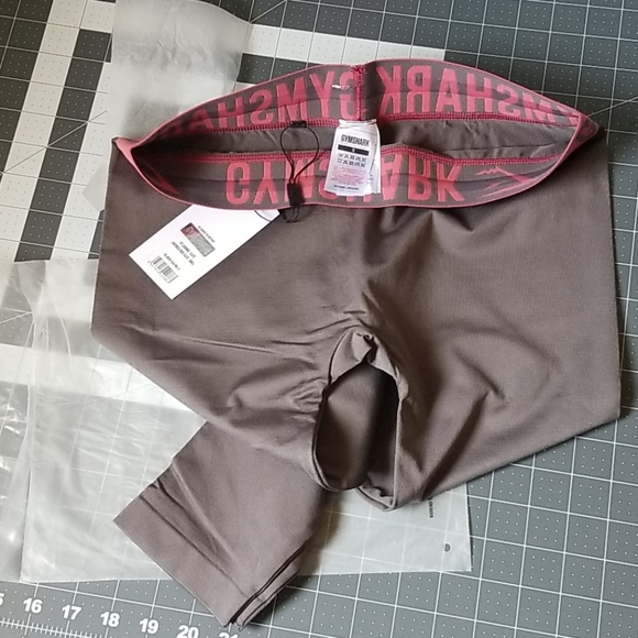 NEW
GYMSHARK FIT LEGGINGS - Picture 8 of 8